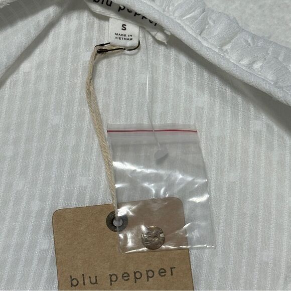 Blu Pepper Women's Top Small White Casual Boho Cottagecore Sheer NWT - Picture 7 of 9